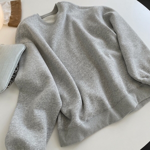 Sweat-shirt à col rond doublé en polaire de haute qualité avec logo personnalisé en relief, lourd, respirant, surdimensionné, pour femmes - Product Image 4