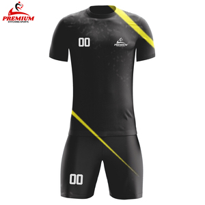 Ensemble de maillots de football personnalisables pour hommes, uniforme de football respirant avec chaussettes de préhension, kit de vêtements de sport d'équipe de service OEM - Product Image 1