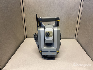 Station totale robotisée Trimble S7 avec VISION |   Station totale robotisée Trimble S7 DR Plus 3'' avec contrôleur TSC3 et prisme 360 degrés - Product Image 5