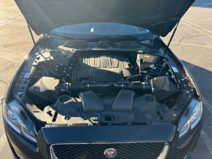 JAGUAR XJ R-SPORT 2018 d'occasion, conduite à gauche/droite - Product Image 6