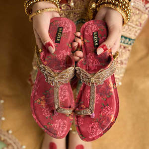 Calzado Kolhapuris de Terciopelo para Mujer, Precio Económico, Tendencia de Moda, Antideslizante, Alta Calidad, Gran Cantidad - Product Image 4