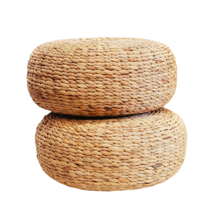 Coussin ottoman en jacinthe d'eau tissé à la main du Vietnam pour la décoration intérieure naturelle Eco Living et la vente au détail de meubles durables - Product Image 1