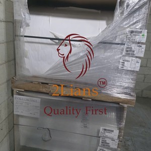 Rouleaux réutilisables en LLDPE de qualité alimentaire blancs pour usage chimique - Product Image 1