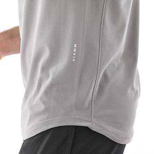 เสื้อยืดทรงหลวมปักลายรุ้ง-ผ้าฝ้ายผสมใยไผ่เนื้อบางเบา - Product Image 6
