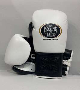 Gants de boxe à lacets personnalisés noirs et blancs sans boxe ni vie Gants de boxe professionnels en cuir mexicain faits à la main Gants d'entraînement et de sparring - Product Image 4