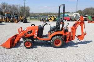 Tractor Kubota BX23S con Cargador Frontal y Retroexcavadora - Product Image 4
