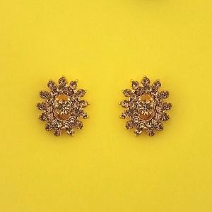 Pendientes de tuerca de piedra austriaca marrón Kriaa, patrón de bola romántico religioso Vintage, hecho de latón de acero inoxidable para - Product Image 1