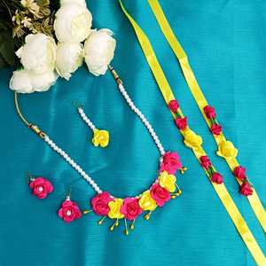 Bijoux indiens en gros Haldi Floral bijoux faits à la main boucle d'oreille de mariée avec Maang Tikka et Bracelet ensemble de bijoux indiens - Product Image 1