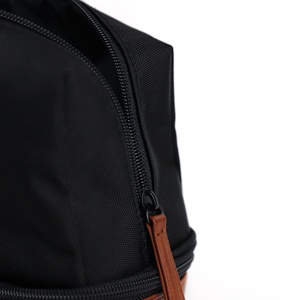 Sac de toilette en nylon de qualité supérieure, à fermeture éclair, tendance, avec logo personnalisé, taille et couleur personnalisables, réutilisable, pour le rangement de cosmétiques en voyage - Product Image 5