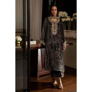 Conjuntos de Trajes para Mujer de Adele - Product Image 1