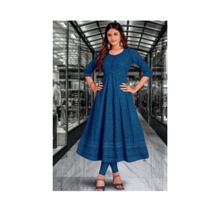 Kurti y Pantalón de Rayón con Bordado Schiffli para Mujer, para Oficina y Hogar, a Precio Accesible - Product Image 1