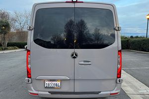 TOP-SELLING USED 2021 Mercedees-Benz Sprinter 1500 CDI L2H2~AUFGELASTET 3.0t Disponible pour livraison - Product Image 2