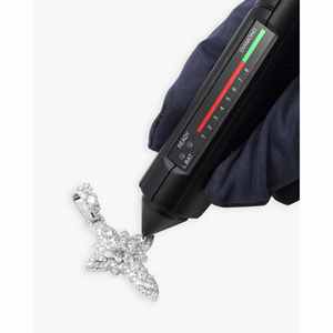 จี้รูปกางเขนประดับโมอิสซาไนต์ทรงปรินเซสคัท ทอง 14K ดีไซน์หรูหราสง่างาม - Product Image 4