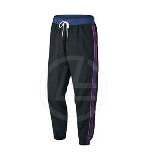 Survêtement d'hiver pour homme à capuche en nylon avec extérieur résistant à l'eau et design léger et respirant - Tendance - Product Image 6