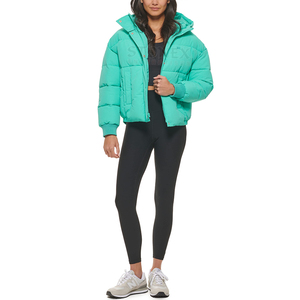 Nueva chaqueta de bombardero de mujer de Color liso de estilo de invierno, chaqueta de bombardero de mujer Lisa ajustada hecha en Pakistán - Product Image 3