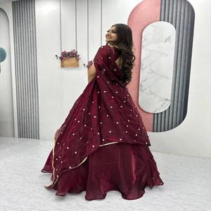 ชุด fendy lehenga choli ที่มีสไตล์สำหรับงานแต่งงานงานปาร์ตี้ที่มีการเย็บปักถักร้อยอย่างหนักสไตล์แคนแคนแคนแคนแคนแคนดี้ที่มีเอกลักษณ์ - Product Image 6