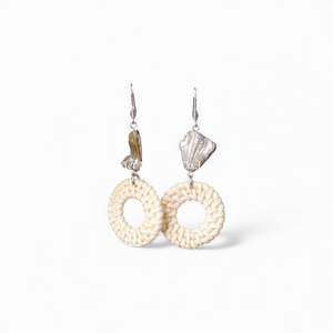 ต่างหูหวายธรรมชาติทำมือจากช่างฝีมือ เครื่องประดับสานสำหรับผู้หญิงจากเวียดนาม - Product Image 2