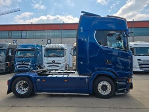 USATO 2019 Scania S580 ACC V8 Standard con 2 Assi SZM, 8 Cilindri, 581 CV, Euro 6d, Alimentazione Diesel, Trasmissione AMT, Guida a Sinistra - Product Image 5