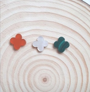 Super Qualité Nacre Lâche Trèfle Forme Pierre Taille 12-15 Nacre Multi Couleur Sculpture Pierre Pour Festival Bijoux - Product Image 1