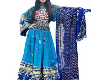 Superbe qualité femmes faites à la main couleur bleue pièces de monnaie décoration en prix de gros femmes robes vintage - Product Image 1