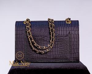 Bolso de Hombro Isoken Fashion con Estampado Animal, Piel Sintética, Cierre con Candado, Tamaño Mediano para Mujer - Product Image 3