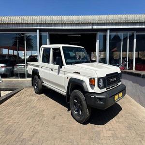 TOYOTA LAND CRUISERS 79 CABINE UNIQUE 2020 ASSEZ UTILISÉ FRAIS ET PROPRE AUCUN ACCIDENT HISTORIQUE ACHETEZ MAINTENANT - Product Image 2