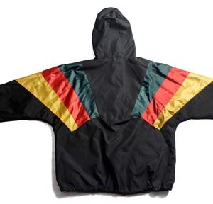 Chaqueta Cortavientos con Capucha para Hombre, Invierno, Softshell, Logotipo Bordado Personalizado, Reversible, Ecológica, Impermeable, con Cierre, Venta al Por Mayor - Product Image 3