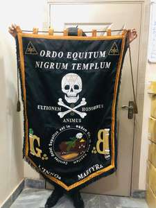 Bandera masónica bordada personalizada ORDO EQUITUM NIGRUM TEMPLUM Bandera ritual con calavera y lema Latino - Product Image 5