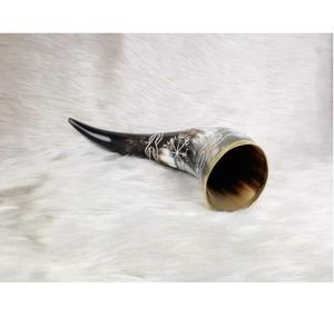 Corne à boire Viking naturelle éco-responsable sculptée à la main gravée Feng Shui Animal Design de haute qualité - Product Image 2