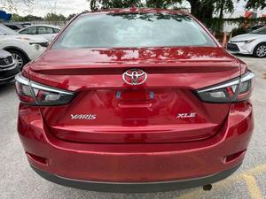 Usado cuidadosamente 2020 Toyota Y-aris XLE 4dr Sedan - Product Image 2