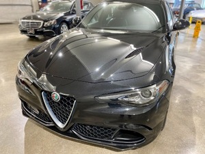 Alfa Romeo Giulia Quadrifoglio 2018 Usado en Perfectas Condiciones, 505 hp, Motor V6 Twin-Turbo, Asientos de Carreras S-parco de Fibra de Carbono - Product Image 3