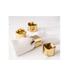 Ensemble de 6 anneaux de serviette carrés en or, design géométrique métallique pour une table à manger élégante et luxueuse - Product Image 6