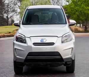 2014 E V AWD Batería de Litio Neumáticos R18 Asientos de Cuero Techo Panorámico - Product Image 1