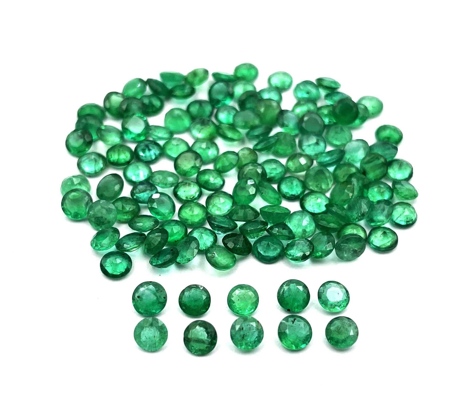 สีเขียวเข้ม