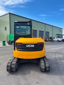 Miniexcavadora JCB 55Z-1 de 5.5 Toneladas con Giro de Cola Cero para Trabajos Urbanos y de Servicios Públicos, Maquinaria Industrial - Product Image 4