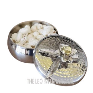 Juego de 2 cuencos decorativos de metal y aluminio de acero inoxidable con diseño de forma de flor, cuenco de moda pulido brillante para servir - Product Image 5