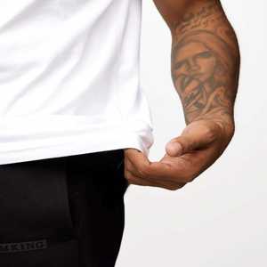 Meilleures ventes Chemise unie décontractée pour homme T-Shirt confortable coupe ajustée avec tissu tricoté durable motif uni fabriqué au Pakistan - Product Image 5