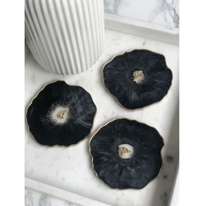 ชุดที่รองแก้วเรซินอีพ็อกซี่พร้อมเกล็ดสีทองลายดอกไม้แวววาวสไตล์นางฟ้าเป็นมิตรกับสิ่งแวดล้อม - Product Image 6