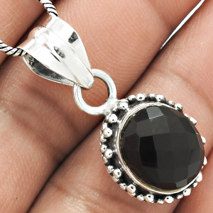 อัญมณีนิลสีดําธรรมชาติ 925 เงินสเตอร์ลิงรูปไข่จี้คลาสสิกเครื่องประดับทําด้วยมือราคาขายส่งผู้ผลิตจํานวนมาก - Product Image 1