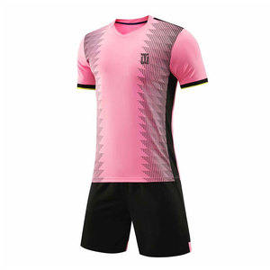 Maillot d'uniforme de football adulte unisexe à forte valeur ajoutée Dernière conception avec logo personnalisable Service OEM pour jeu de football vierge - Product Image 1