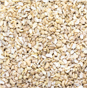 เม็ดมะม่วงหิมพานต์ที่มีคุณภาพระดับพรีเมียมกรุบกรอบตามธรรมชาติและอุดมด้วยสารอาหารได้มาตรฐานการส่งออกและเหมาะสำหรับอาหารว่างที่ดีต่อสุขภาพ - Product Image 1