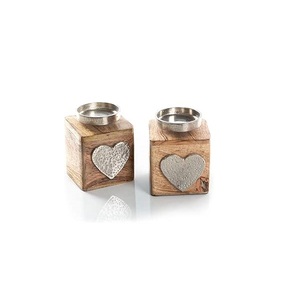 Porte-bougies tendance en bois, cadeau pour la Saint-Valentin, anniversaire, mariage, métal argenté, 10 x 10 cm, deux cœurs - Product Image 1