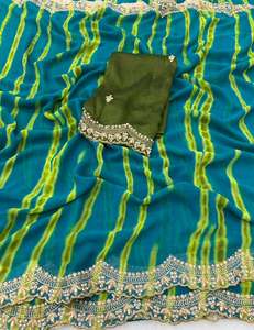 Nouveau sari en mousseline pour femmes avec de magnifiques broderies et une bordure festonnée Fabriqué en Inde - Product Image 3