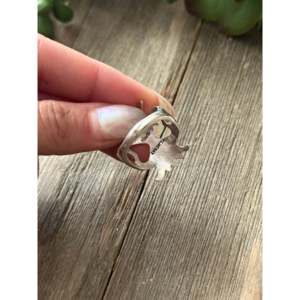 Bague en argent sterling artisanale Navajo, bijou culturel de collection - Product Image 5