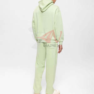 Survêtement pour homme durable avec une coupe confortable pour le jogging, la salle de sport, l'entraînement et les exercices en plein air - Product Image 4