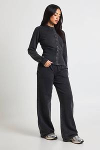 Ensemble 2 pièces pour femmes, sweat-shirt à boutons en coton lavé et jogging, coupe décontractée, survêtement personnalisé OEM ODM pour femmes - Product Image 2