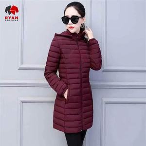 Ryan Pro Gear Manteau long bouffant personnalisé pour femmes Veste d'hiver chaude avec logo personnalisé et rembourrage doux - Product Image 1