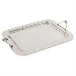Bandeja de Servicio de Acero Inoxidable de Alta Calidad, Diseño Artesanal de Metal Moderno con Mango Único, Estilo Metálico Atemporal que Combina con Cualquier Decoración - Product Image 6
