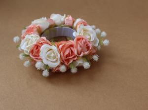 Bijoux élégants Rose Mehndi pour la mariée Haldi avec collier Tikka, boucles d'oreilles et bracelet, ensemble floral fait à la main - Product Image 2