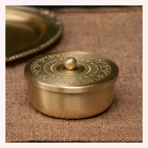 Portavelas de alambre de Metal marroquí de lujo bohemio acento decorativo hecho a mano para una decoración cálida y elegante para el hogar estética - Product Image 2